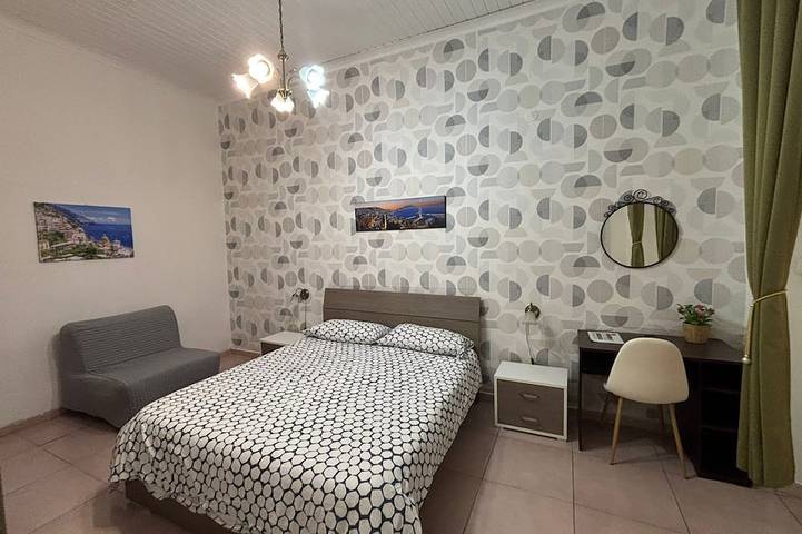 Appartement entier, Appartement près de la cathédrale de Naples in Naples, Province de Naples