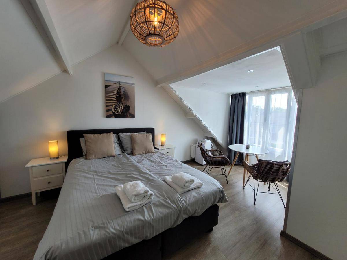 Standard Double Room in Dombourg, Walcheren