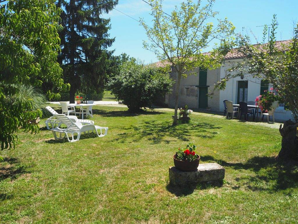 Les Gîtes du Moulin – Grand Gîte 22 personnes in Saint-Hilaire-la-Palud, Région de Niort