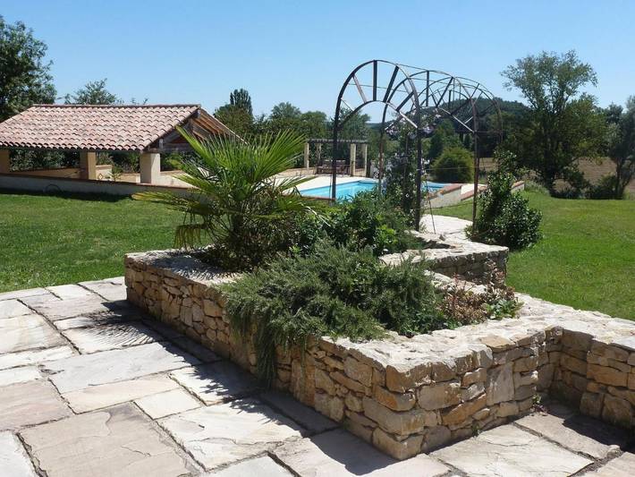 Location de vacances pour 4 personnes, avec Terrasse et Jardin ainsi que Piscine et Vue à Hounoux - 4