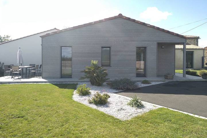 Gîte pour 6 personnes, avec terrasse et jardin à Chavagnes-en-Paillers
