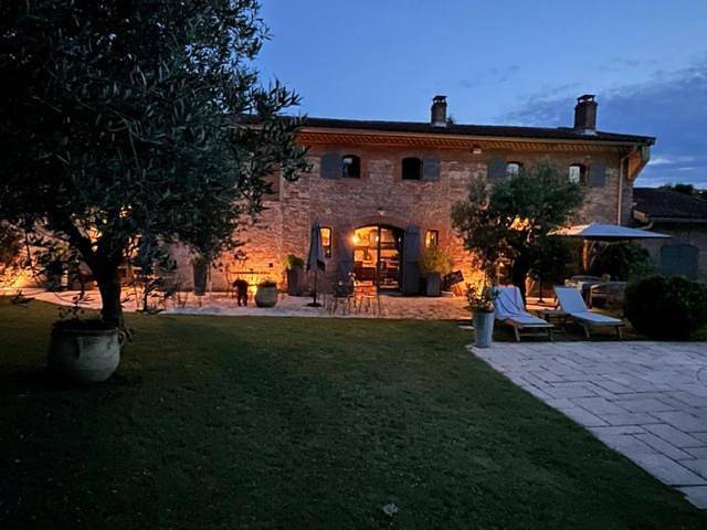 Maison d’hôte pour 2 personnes, avec Terrasse ainsi que Jardin et Piscine