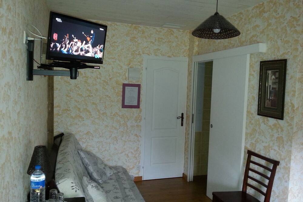Chambre d'hôtes climatisée jusqu'à 5 personnes - Wifi gratuit. in Labruguière, Région de Castres