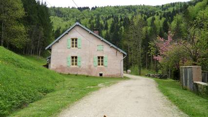Gîte pour 6 personnes, avec terrasse à Saint-Claude (Jura)
