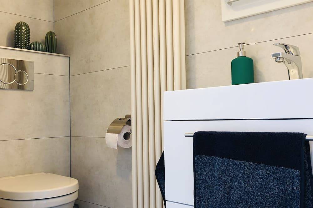 De Roodborst, midden in de natuur, met roeiboot, en vlakbij Amsterdam in Breukelen, Groene Hart