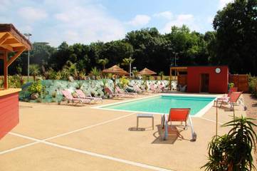 Hôtel pour 4 personnes, avec jacuzzi et jardin ainsi que terrasse et sauna à Port-Saint-Père