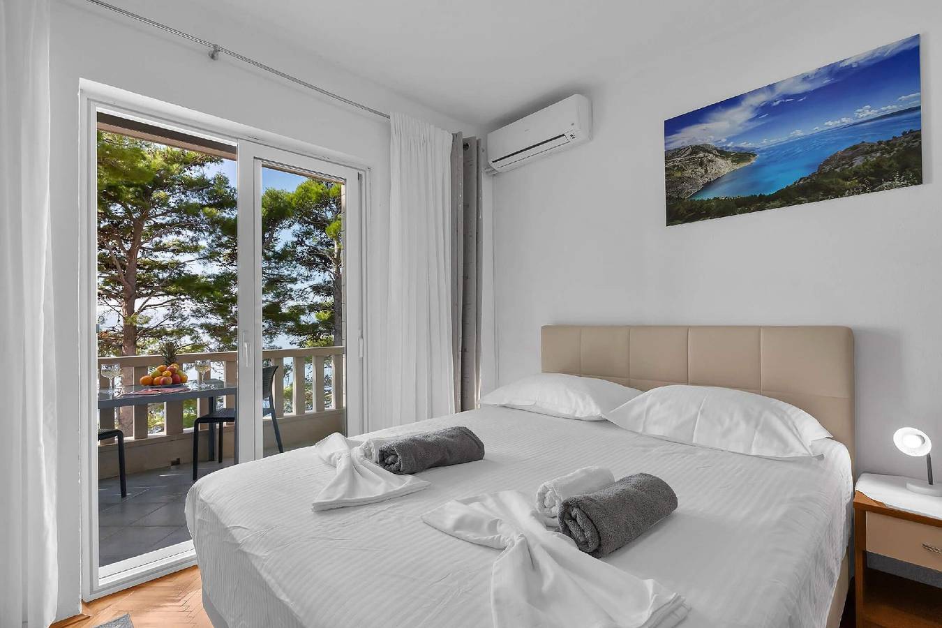 Ganze Ferienwohnung, Pine Canopy Studio Wohnung A9 in Brela, Makarska Riviera