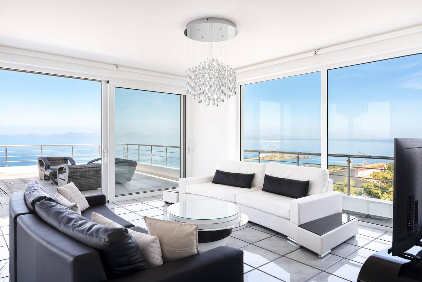 Ganze Wohnung, Apartment "Villa Coral – Erster Stock" mit privatem Pool & Wlan in Markopoulo-Mesogaia, Regionalbezirk Ostattika
