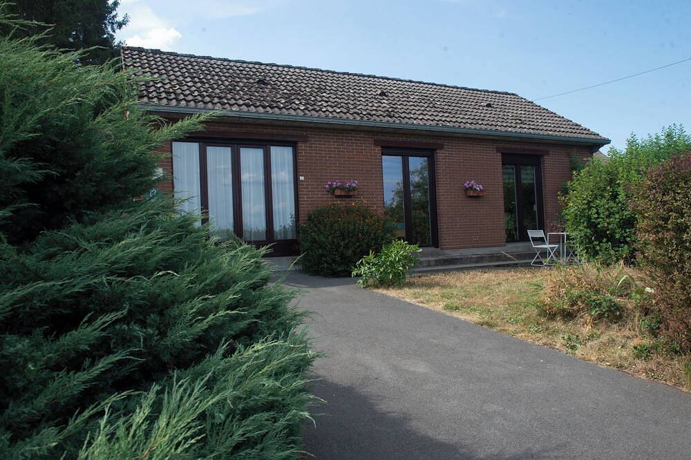 Froidchapelle: Typisches Landhaus - Froidchapelle in Froidchapelle, Hennegau