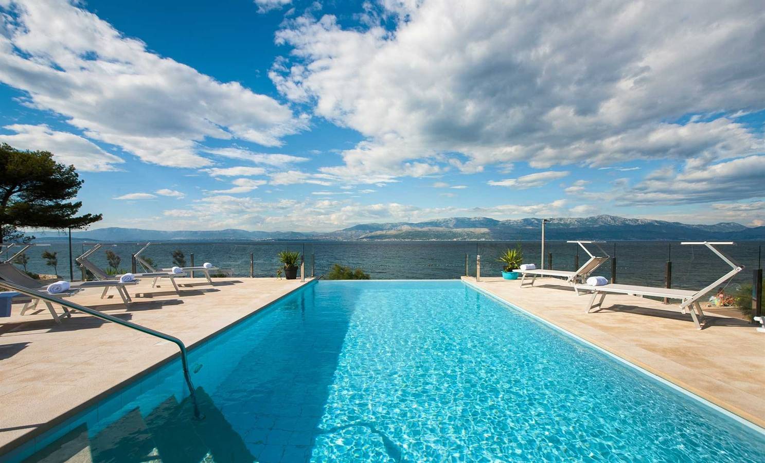 Villa for 8 People in Sutivan, Brac