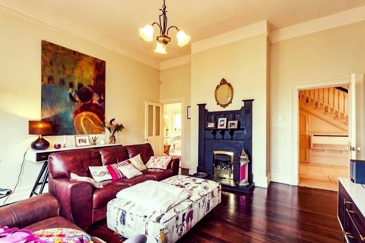 Holiday home for 4 people, with hot tub and terrace on South Island New Zealand