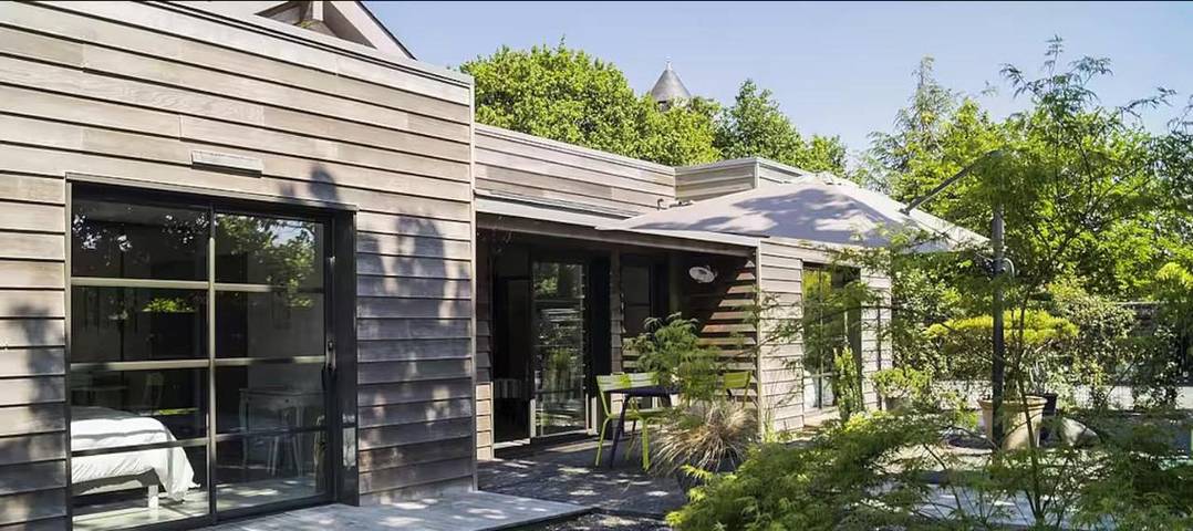 Location de vacances pour 2 personnes, avec terrasse ainsi que piscine et jardin à Cordemais - 2