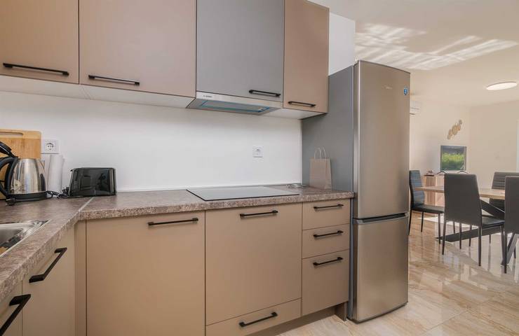 Ganze Wohnung, Apartment Martina 1 im Erdgeschoss in Malinska-Dubašnica, Krk
