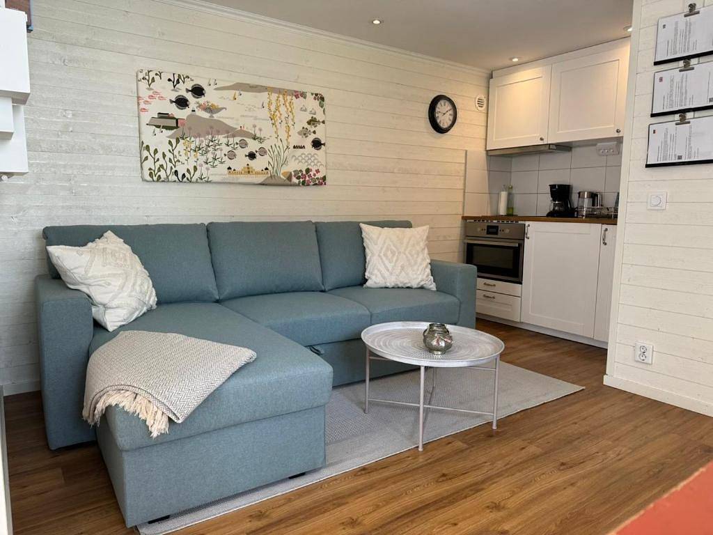 Cozy cottage by the sea south of Varberg in Varberg, Halland