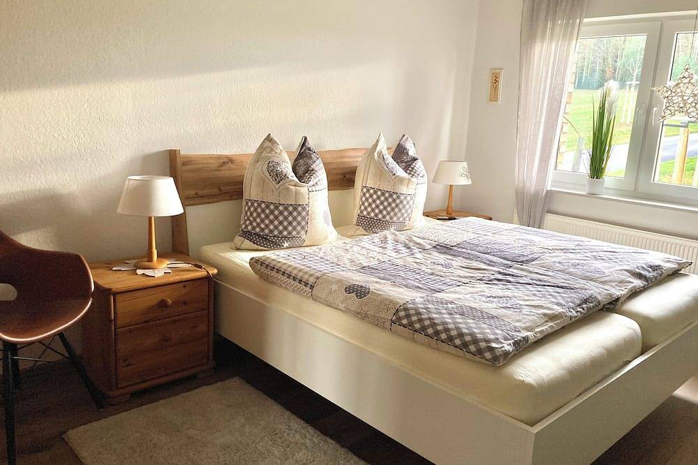 Ganze Wohnung, Landleben, ruhig und modern auf unserem Hof, Erkerwohnungmit tollem Weitblick in Windeck, Windecker-Ländchen