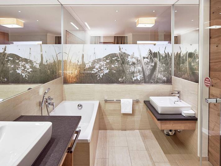 Hotel für 6 Personen, mit Balkon und Garten sowie Pool und Whirlpool, kinderfreundlich in Eben am Achensee - 2