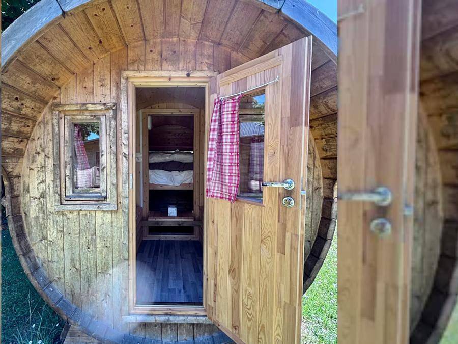 Camping Le Lac des Varennes - Unique 2 personnes - Le tonneau in Marçon, Vallée de la Loire