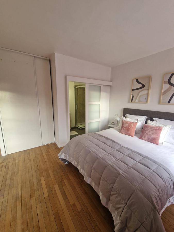 Location de vacances pour 2 personnes, avec vue ainsi que terrasse et jardin à Saint-Germain-en-Laye - 4