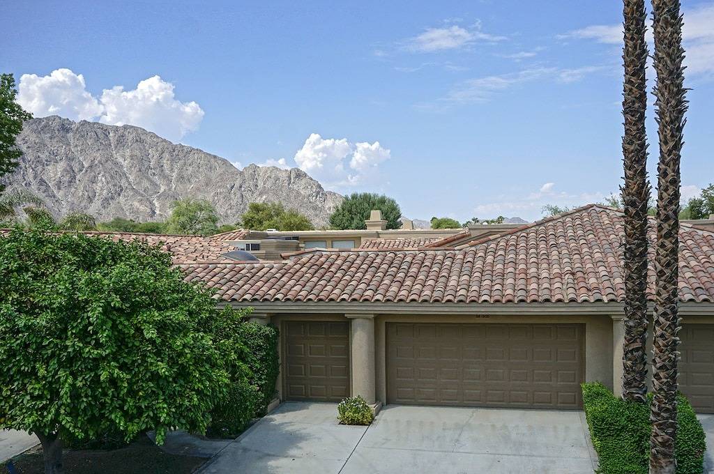 Ganze Wohnung, Luxus umgebaut Pga West Condo auf Tpc Stadium Course Blick auf die Berge, Golf Cart! in La Quinta (CA), Coachella Valley