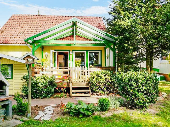 Ferienhaus für 5 Personen, mit Terrasse und Garten sowie Seeblick in Warin