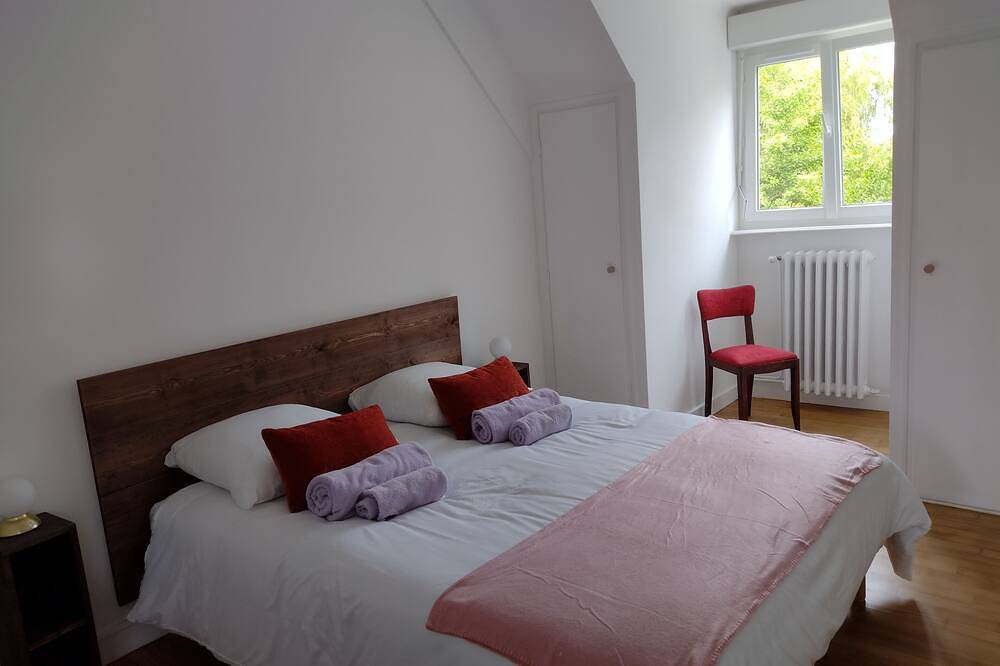 Quiet house in a large park. Close to the coast and shops! in Lamballe, Côtes-d'Armor