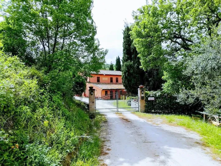 Bed and breakfast per 3 persone, con panorama e terrazza nonché giardino e piscina, con animali domestici - 1