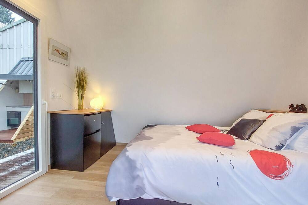 Awesome home in Herry with heated swimming pool in Herry, Région de Bourges