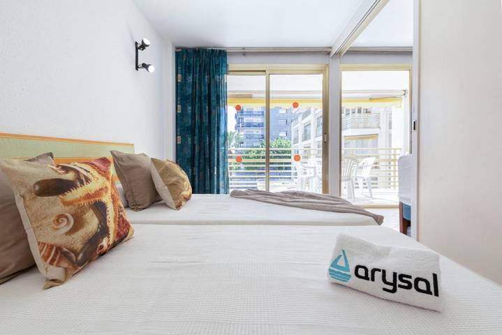 Gîte pour 2 personnes, avec terrasse et piscine sur la Costa Dorada - 3