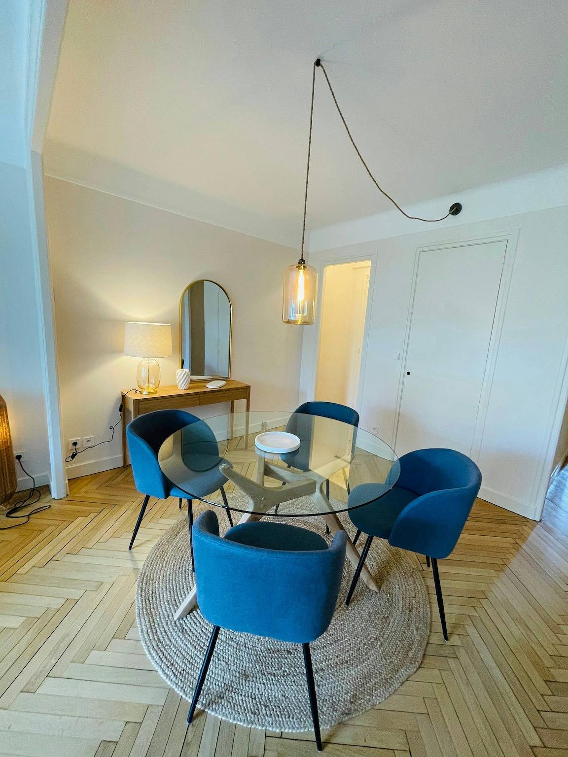 Appartement entier, L'appart d'en face 🥂🍾Hyper-centre📍Prestigieux💎 in Reims, Marne