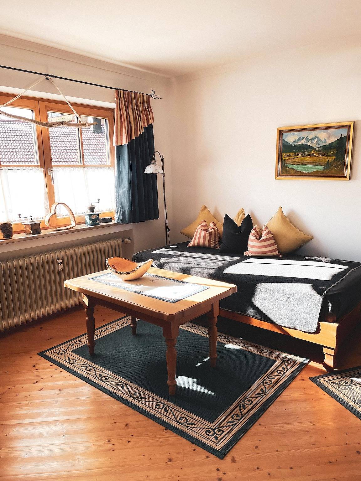 Ganze Ferienwohnung, Fewo "Wilderer", 1 Schlafz., Du u. Badewanne/Wc in Krün, Bayerische Alpen