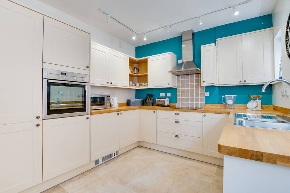Entire apartment, Flat 1, Eversley Cottage in Southwold, Waveney District