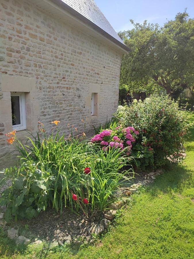 Location de vacances pour 4 personnes, avec Terrasse ainsi que Jardin et Vue à Audrieu