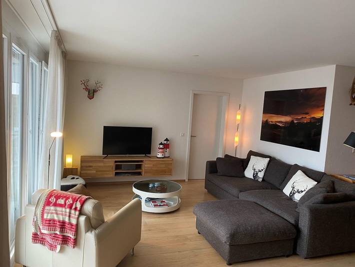 Ganze Ferienwohnung, Anne Tessa Bloemsma - 9-Bettwohnung (5.5 Zimmerwohnung) in Lantsch/Lenz, Plessur Alpen