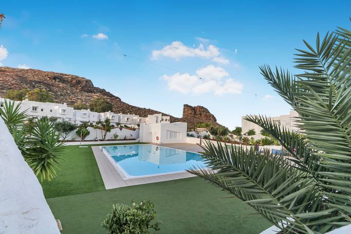 Location de vacances pour 4 personnes, avec piscine et balcon, adapté aux familles à Agaete - 2