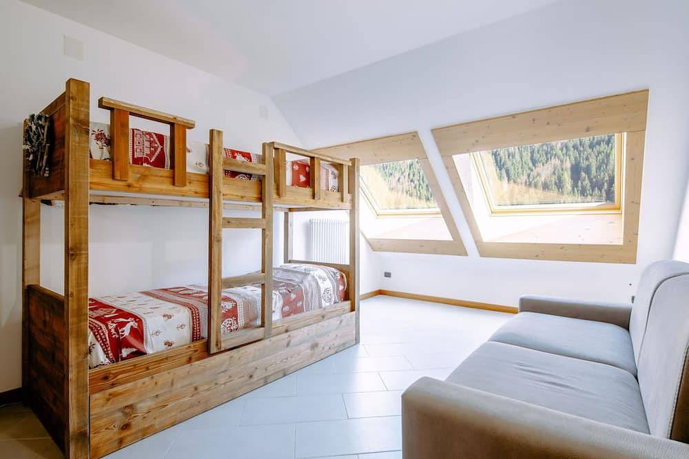 Ganze Wohnung, Schöne Wohnung für 5 Personen mit  W-Lan, Whirlpool und Tv in Canazei, Dolomiti Superski