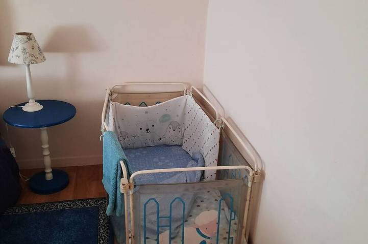 Apartamento entero, Seguro y tranquilo, cerca de todas las tiendas, museos, cines, teatros, tiendas in Albert, Región de Péronne