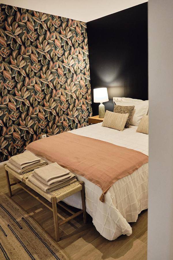 Hotel para 2 personas, con terraza además de piscina y jardín en Alfoz de Burgos - 3