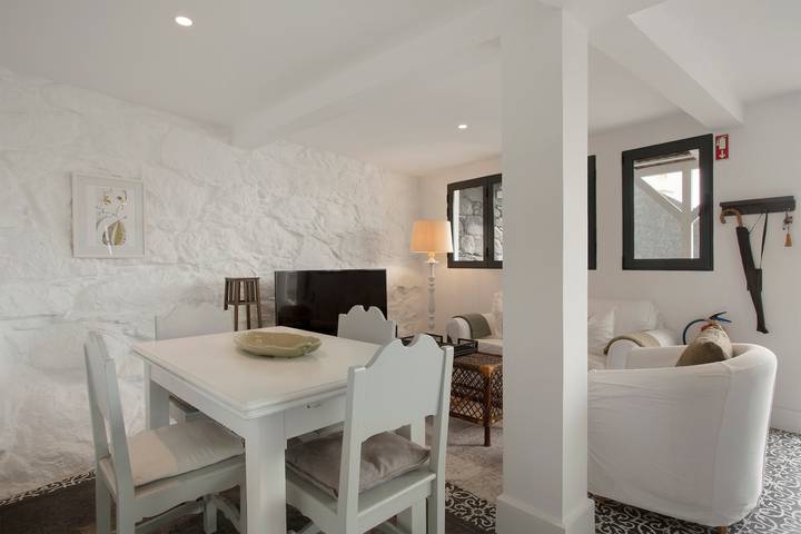 Chalet 'The Village Loft' with Sea View, Shared Terrace and Wi-Fi in Pedra Mole (Madeira), Caniço