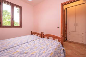Beach House for 8 People in Campofelice di Roccella, Palermo Province, Photo 4