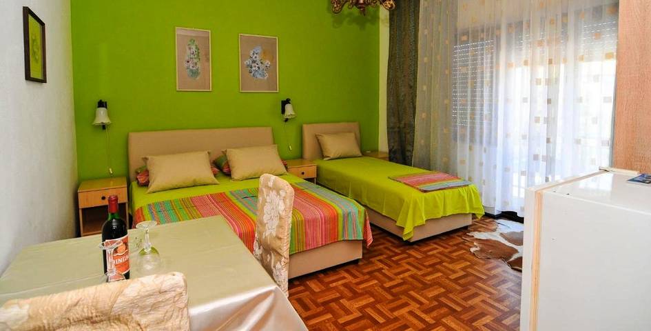 Maison d’hôte pour 4 personnes, avec jardin et terrasse dans Tivat - 3