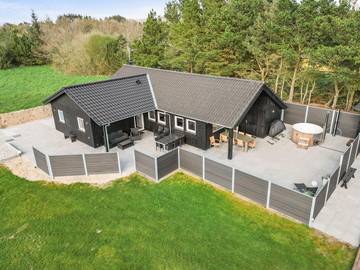 Villa für 8 Personen, mit Haustier in Jegum