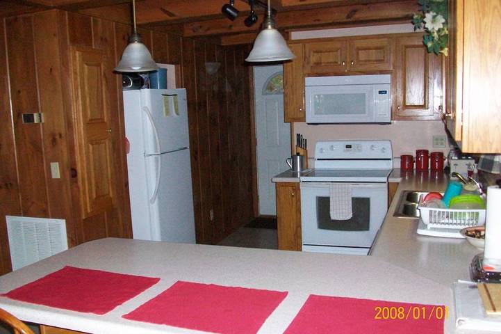 Log cabin for 16 people, with hot tub and balcony in Norris Lake