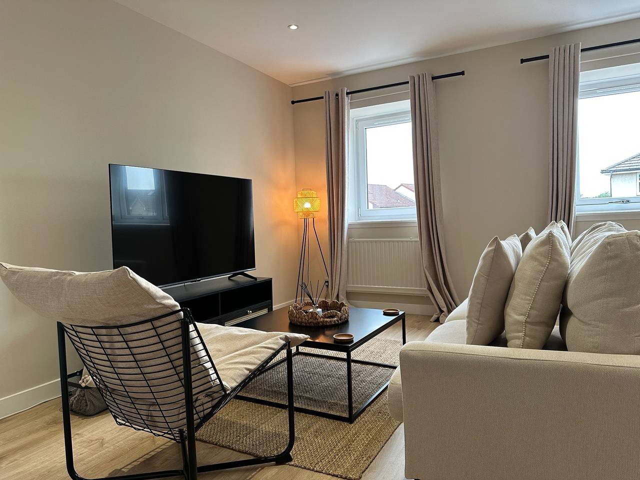 Entire holiday apartment, Edinburgh Charm Apartment near Springfield Lane in Leith, Edinburgh