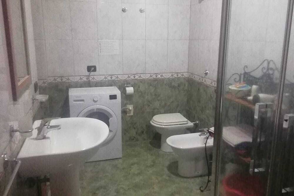 Apartamento entero, Apartment with sea view, relaxing in Sant'Antioco Cuidad, Isla de Sant'Antioco