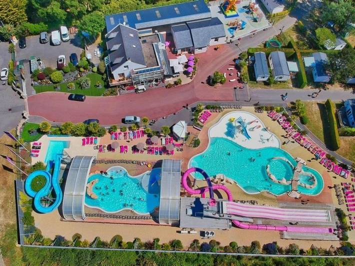 Camping pour 8 personnes, avec bassin pour enfant
