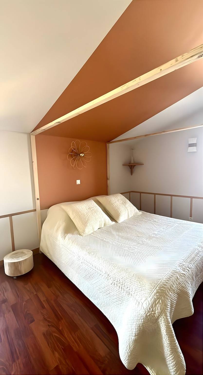 Chambre d’hôtes « Domaine De La Pause » avec vue montagne, piscine privée et Wi-Fi in Pessat-Villeneuve, Puy-de-Dôme