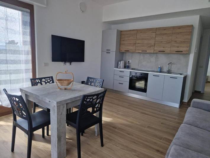 Location de vacances pour 4 personnes, avec jardin ainsi que vue sur le lac et vue, animaux acceptés à Gavirate - 2