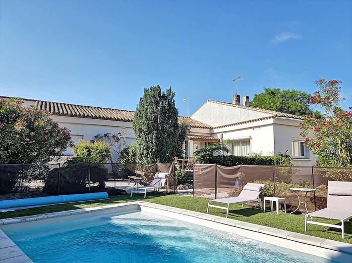 Villa pour 10 personnes, avec piscine et jardin, adapté aux familles