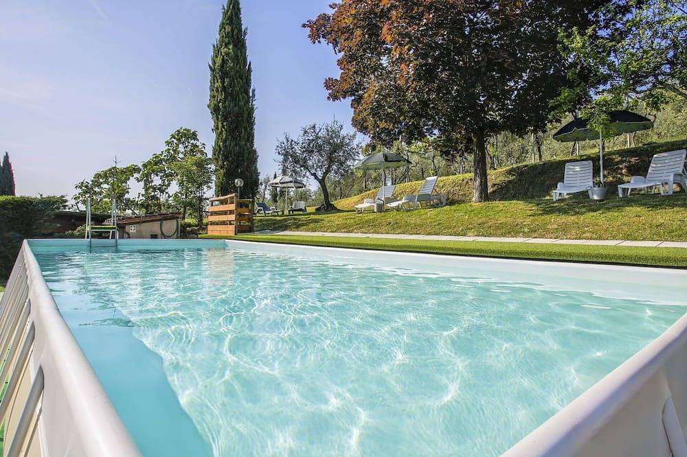 Gemütliche Wohnung in einem Ferienhaus für 3 Leute mit  W-Lan, Pool, Tv und Innenhof in Castelfranco di sopra, Castelfranco Piandiscò (gemeinde)