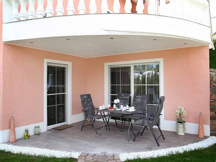 Ferienhaus für 2 Personen, mit Terrasse und Garten in Schalkenmehren - 2